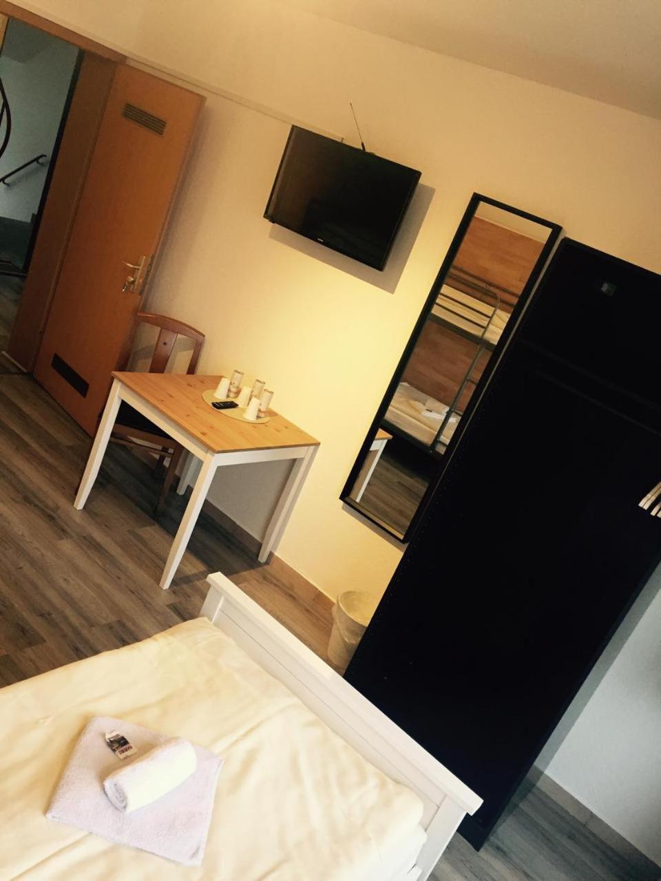 Gz Hostel Bornheim Widdig Экстерьер фото
